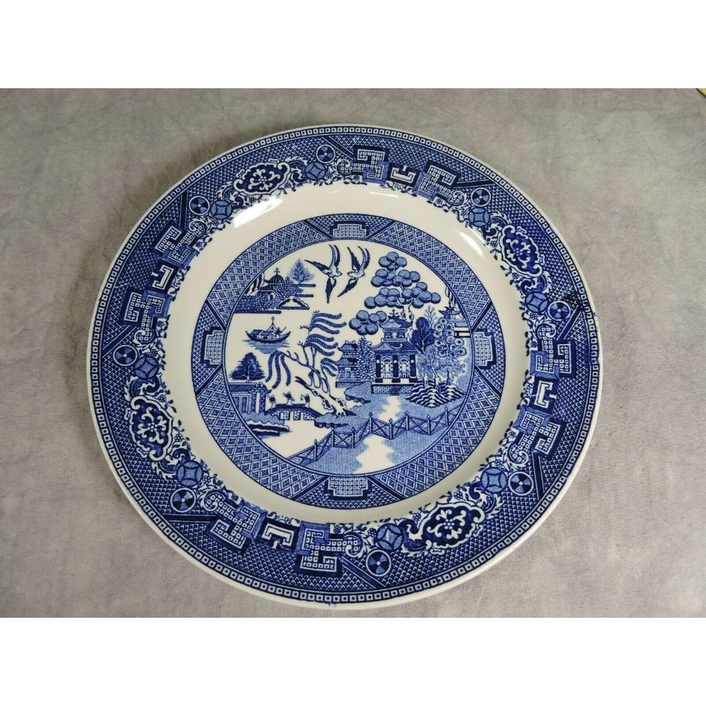 Homer Laughlin Blue Willow Dinner Plate 9" Date Code D42 N8